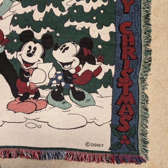 Disney & Co. Mickey & Friends Merry Christmas Caroling Cotton Throw Blanket - Picture 7 of 15